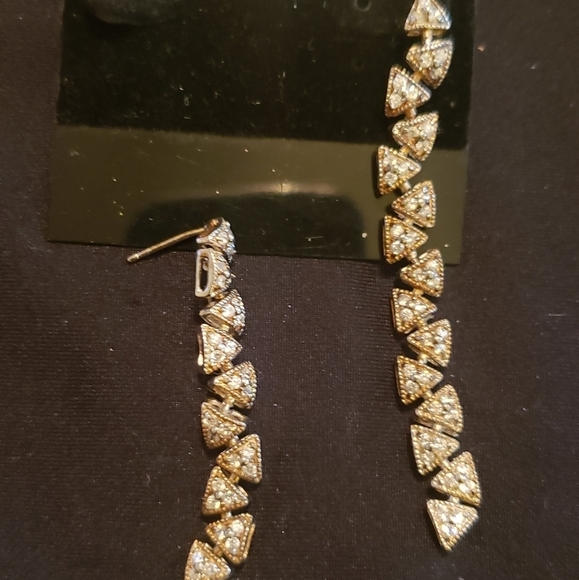 Jewelry - Sterling silver earrings Hp 🔥🔥🔥